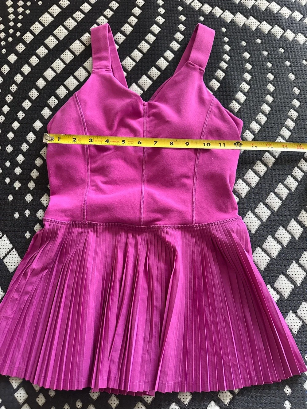 lululemon athletica Purple Pleated Hem Tank Top peplum see measurements - Picture 6 of 7